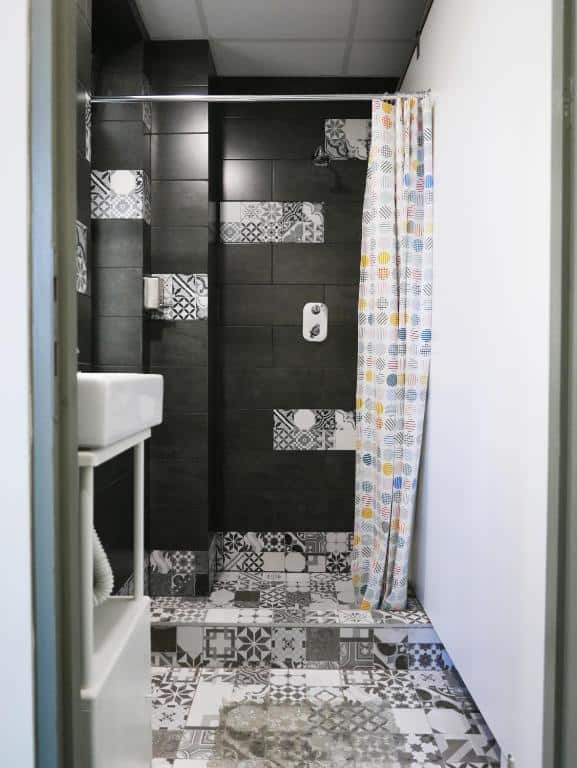 Modern bathroom at Choco Home & Hostel